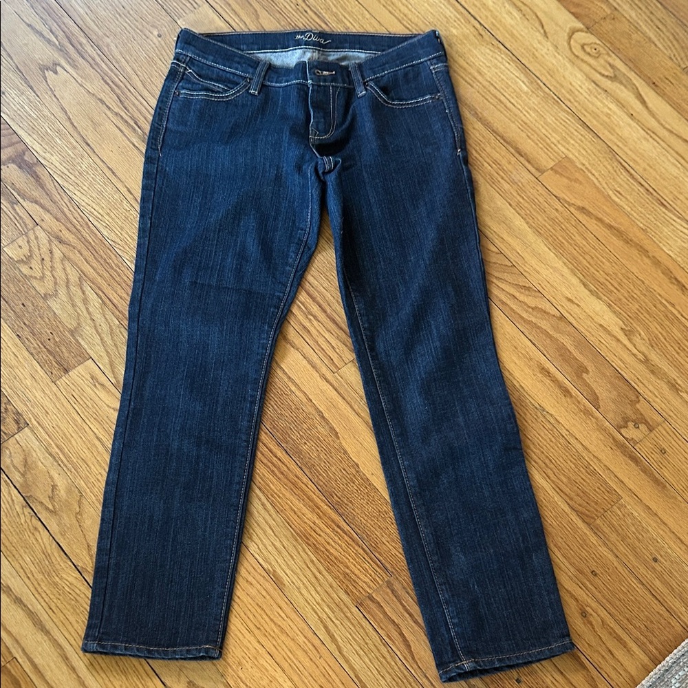 Old Navy Women's Diva Jeans in Dark Blue.  Size 2.